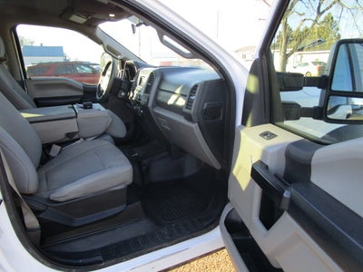 2019 Ford F-550 Super Duty Chassis XL Crew Cab 179 4WD