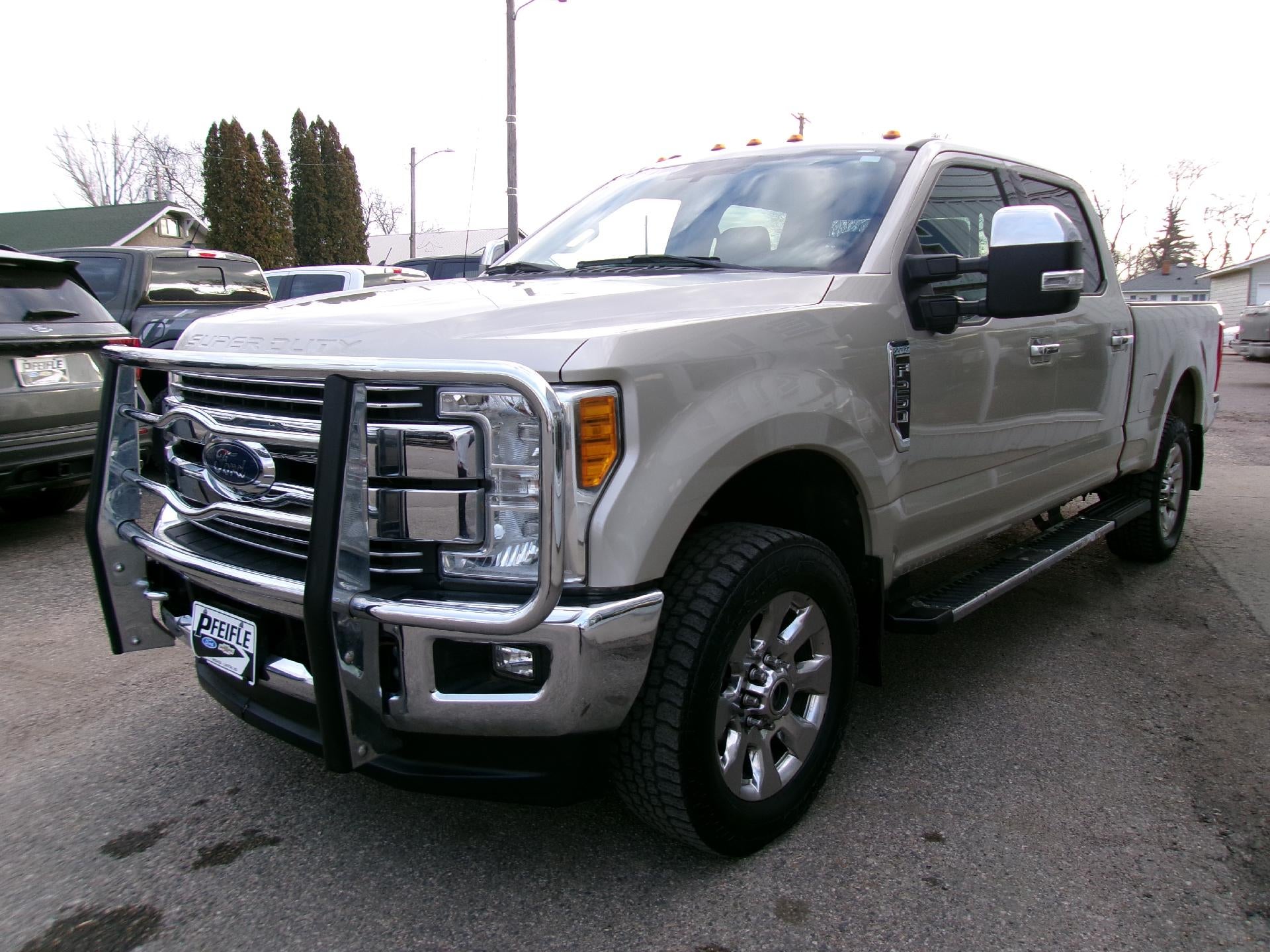 2017 Ford Super Duty F-250 SRW Lariat