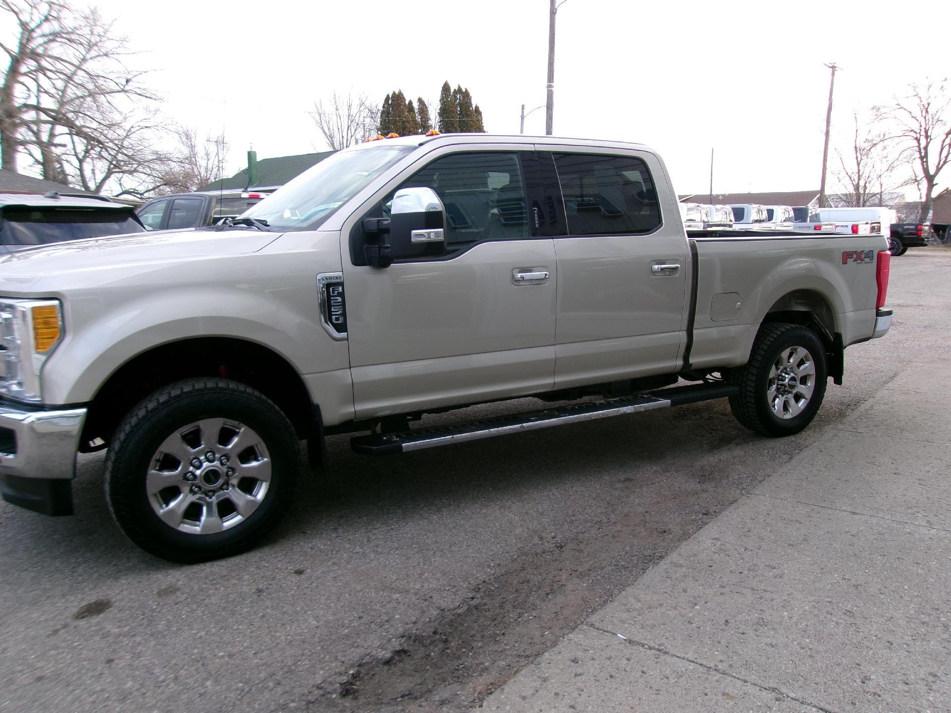 2017 Ford Super Duty F-250 SRW Lariat