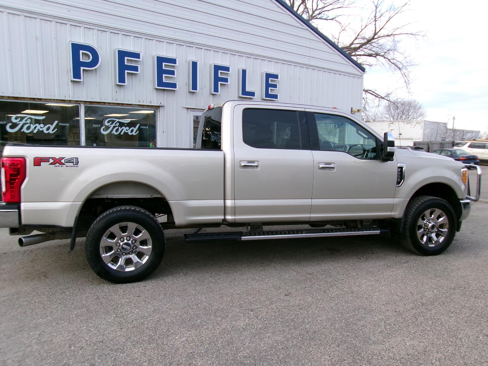 2017 Ford Super Duty F-250 SRW Lariat