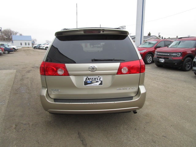 2008 Toyota Sienna XLE