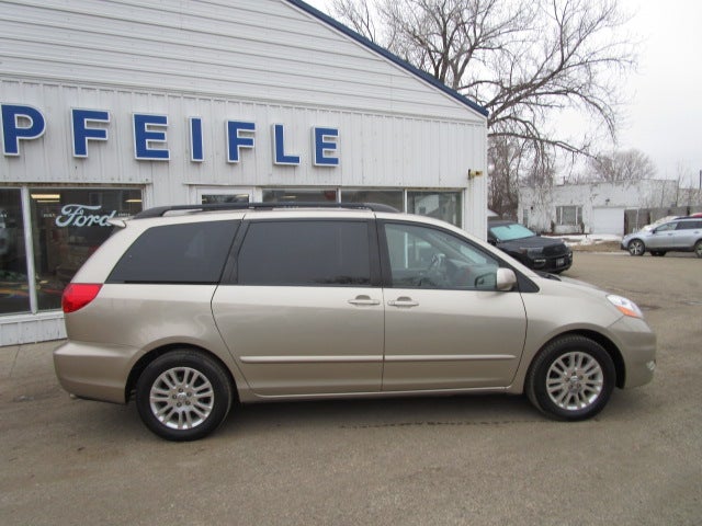 2008 Toyota Sienna XLE