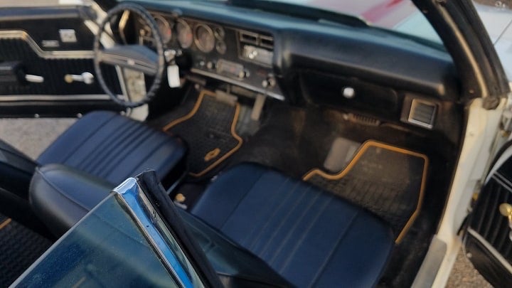 1972 Chevrolet Chevelle SS Convertible - Engine Bay